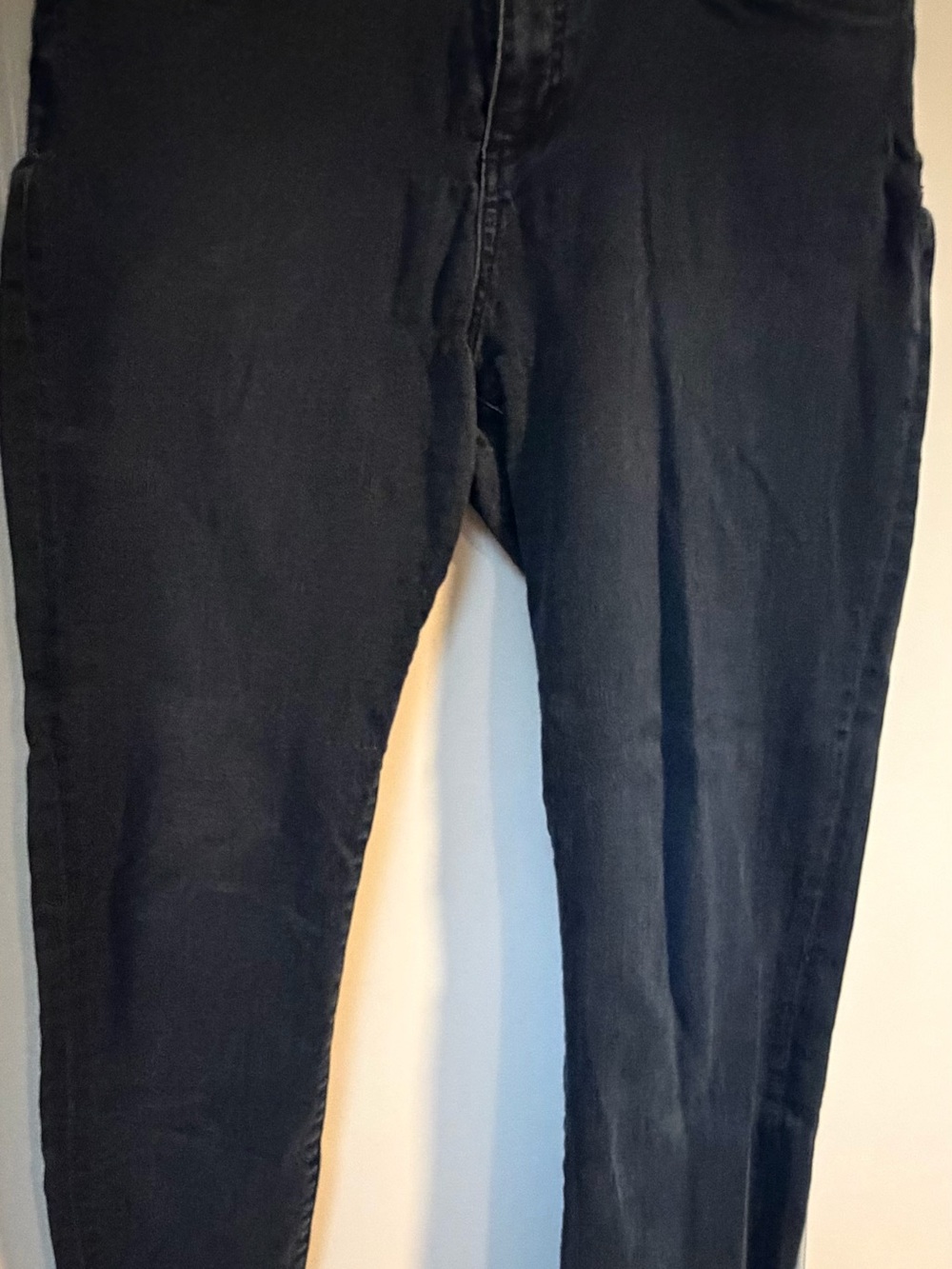 KUT Womens Dark Denim size 10 Stretch Slim Jeans